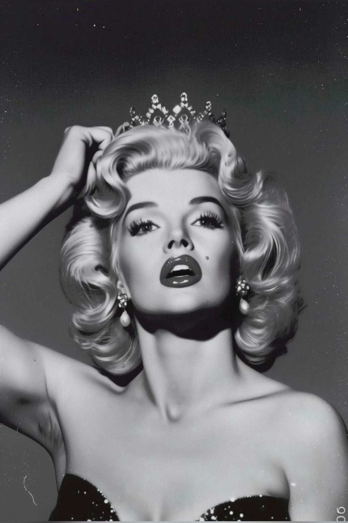 Monroe Glam Queen