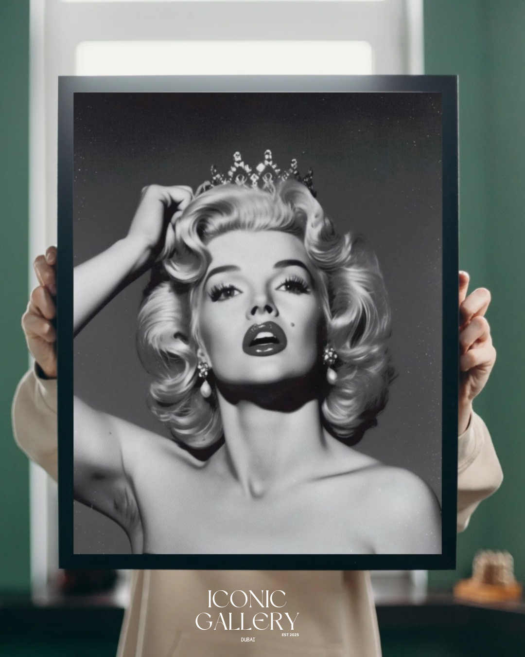 Monroe Glam Queen